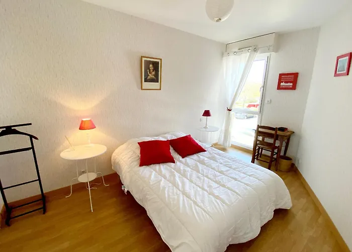 Apartment Avec Garage A 400 M De La - Fr-1-92-738 Les Sables-d'Olonne