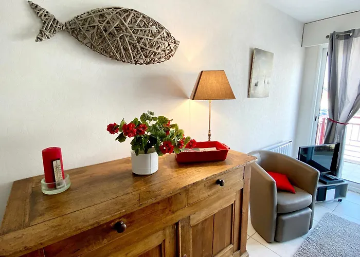 Avec Garage A 400 M De La - Fr-1-92-738 *